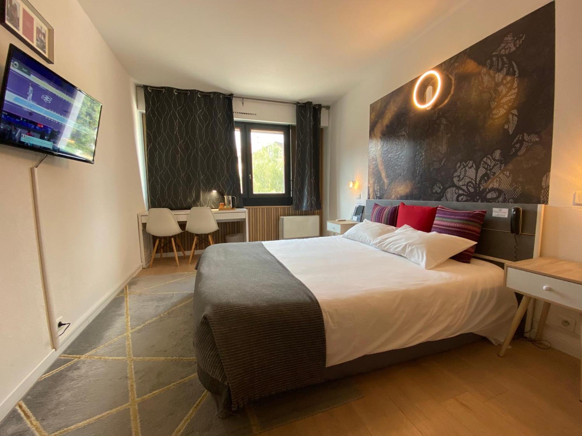 Savoie Hotel Aux Portes De Geneve Saint-Julien-en-Genevois Buitenkant foto